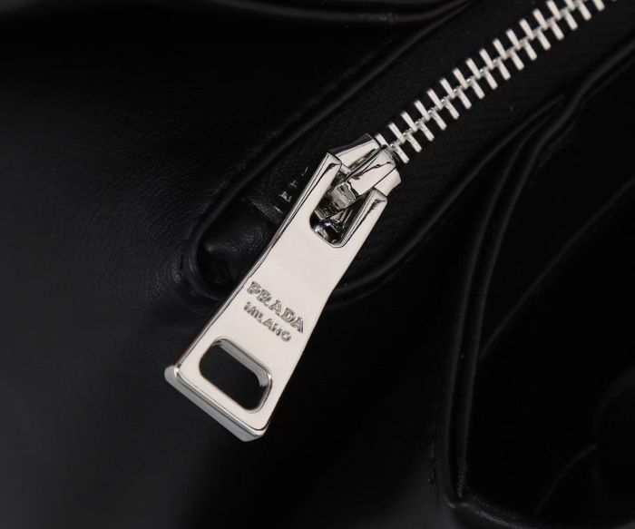 新色登場☆ プラダ レディース ハンドバック コピー 1BA368