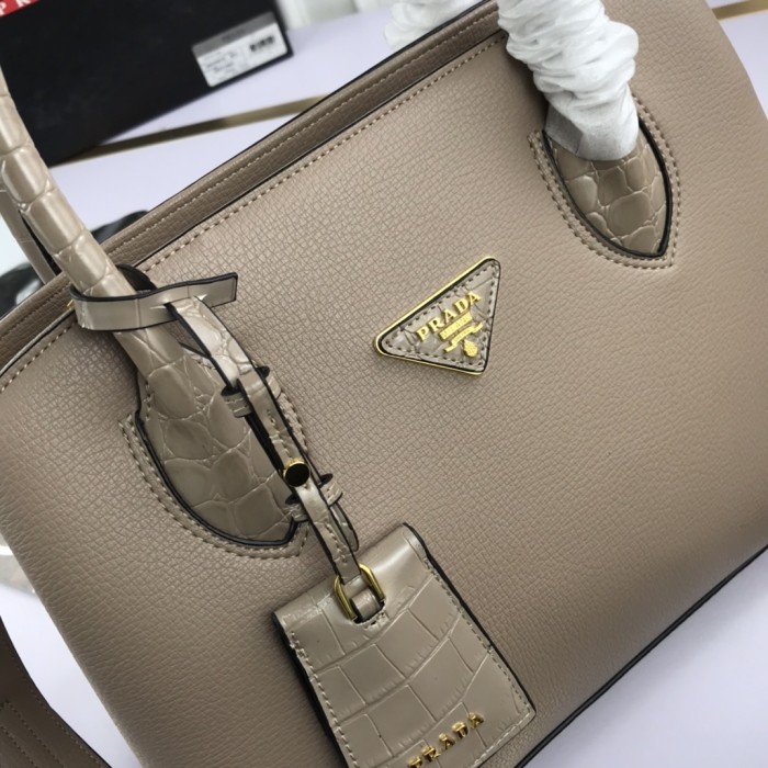 激安価格！プラダ レディース ハンドバック スーパーコピー 66153