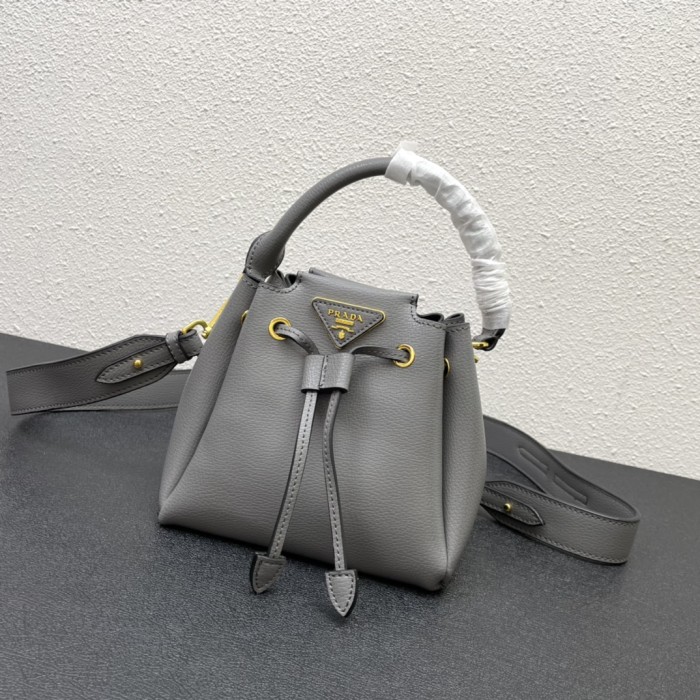 高品質♪♪♪ プラダ レディース バケツバッグ スーパーコピー 1BH193