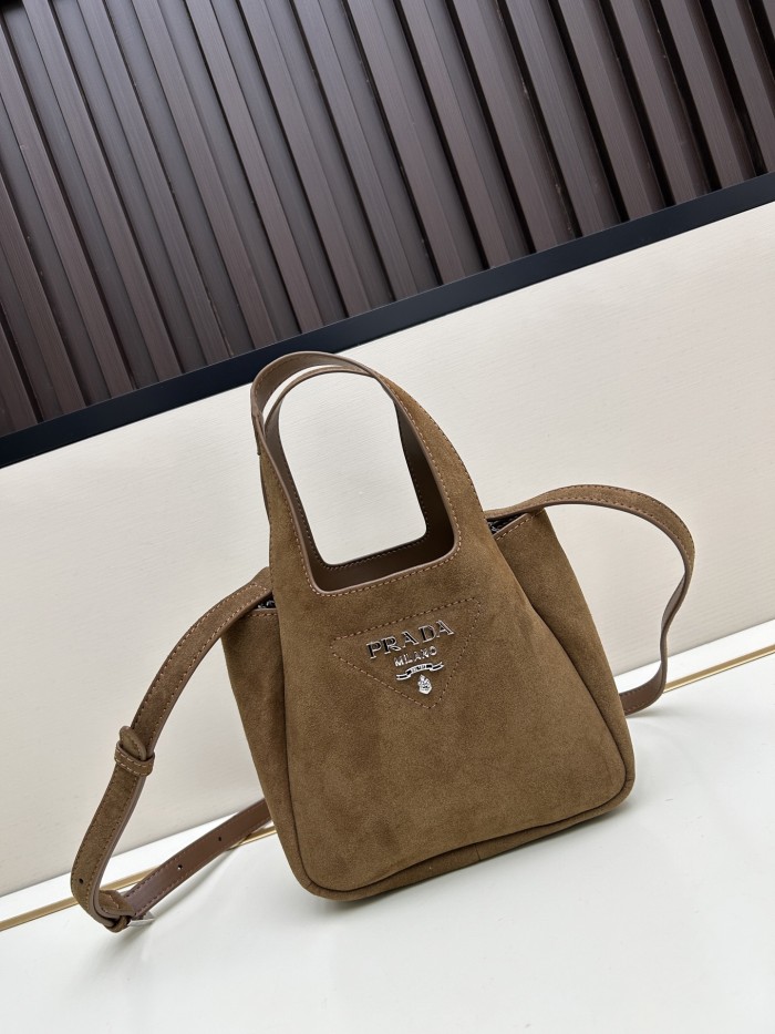 日本未入荷 プラダ レディース バケツバッグ 偽物 1BA349