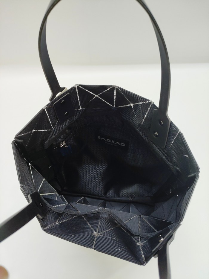 日本未入荷 イッセイミヤケ レディース トートバッグ コピー