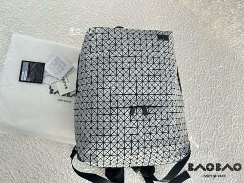 完売必至 イッセイミヤケ レディース バックパック コピー