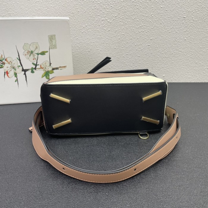 【大特価】ロエベ レディース ショルダーバッグ スーパーコピー 0152