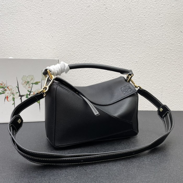 完売必至 ★ ロエベ レディース ショルダーバッグ スーパーコピー 0152