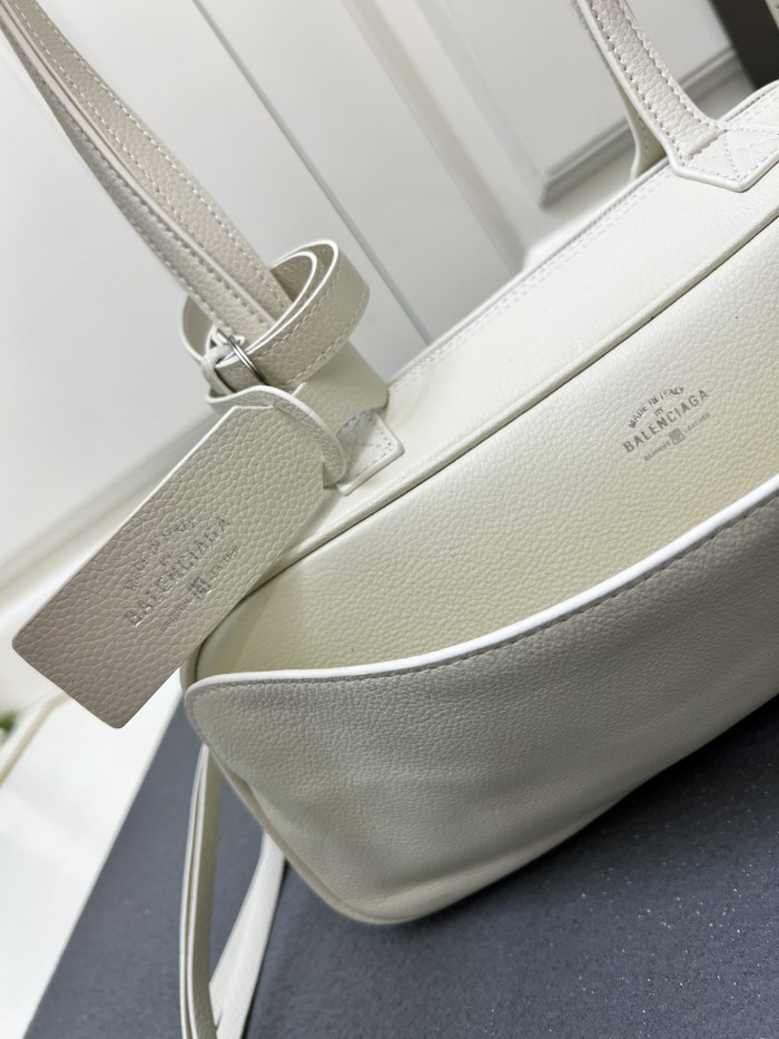 日本未入荷 バレンシアガ レディース ハンドバッグ スーパーコピー 9137