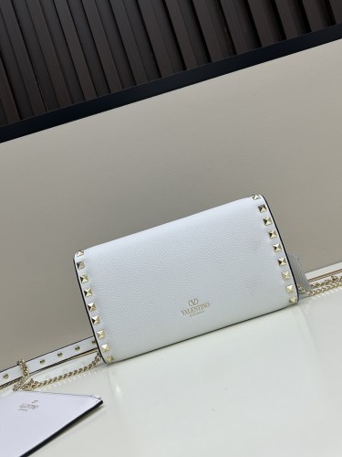肌触り最高な ヴァレンティノ レディース ショルダーバッグ 偽物 0138