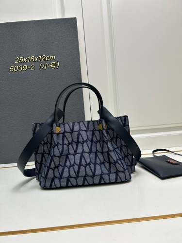 累積売上総額第１位！ヴァレンティノ レディース トートバッグ スーパーコピー 5039-2