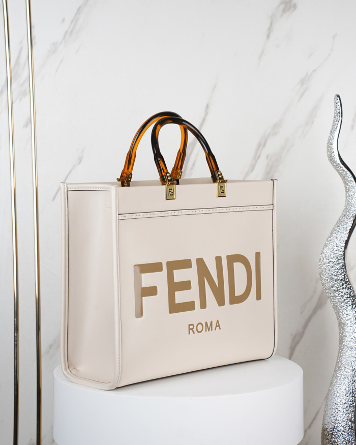 【大特価】フェンディ レディース トートバッグ 偽物