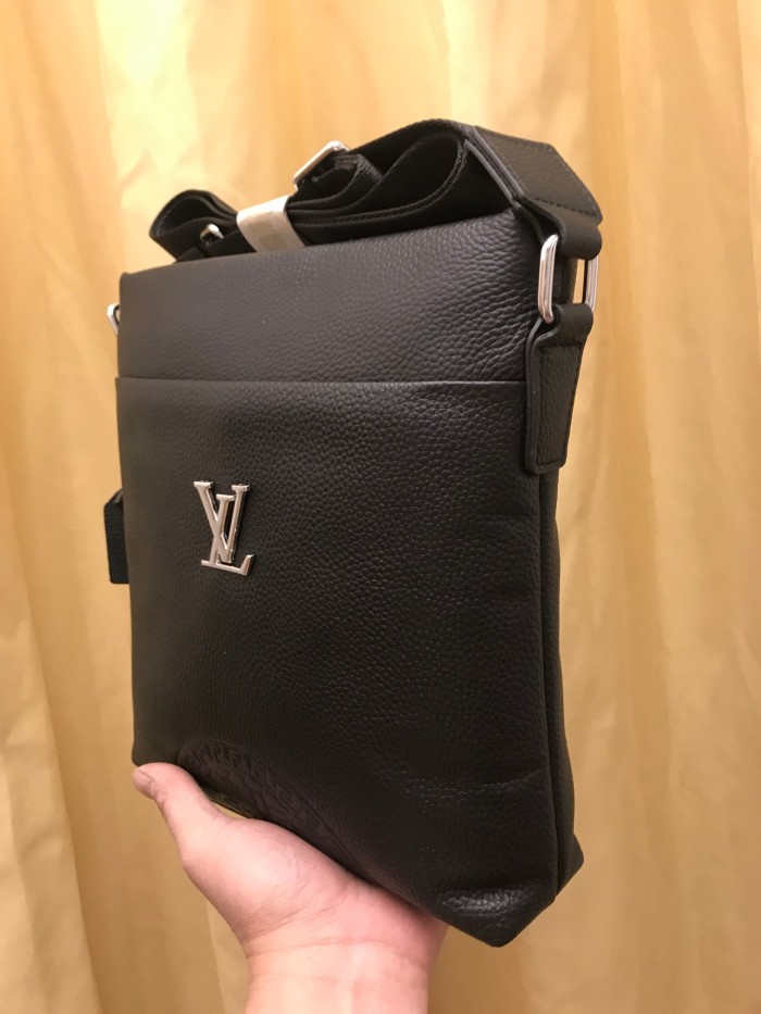 おすすめ ルイヴィトン ショルダーバッグ 偽物