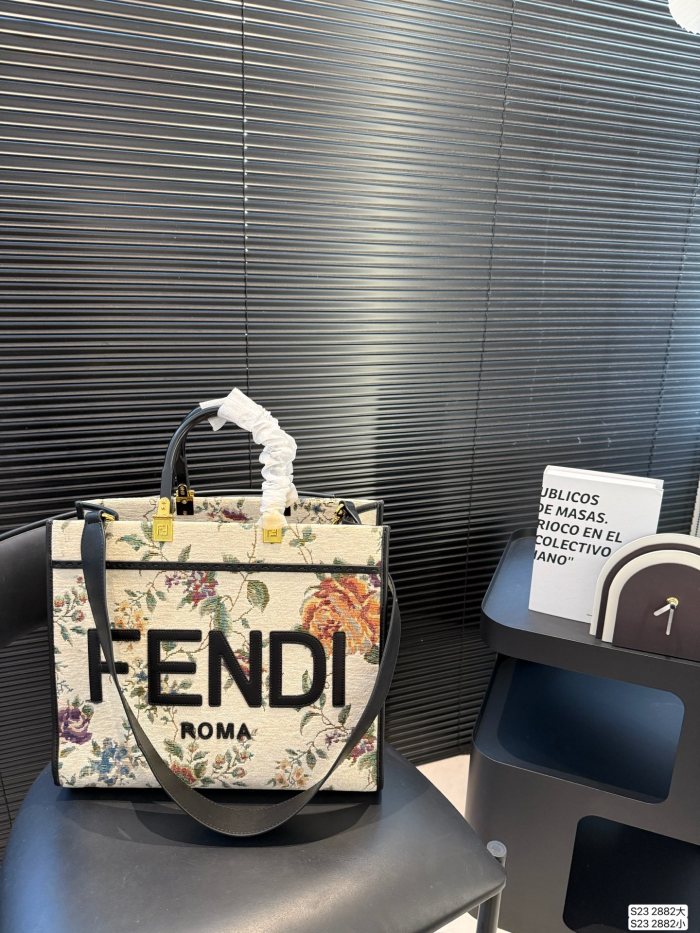 使い勝手良し フェンディ トートバッグ 偽物
