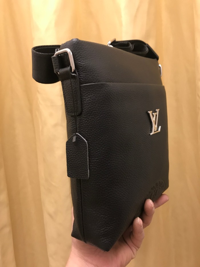 おすすめ ルイヴィトン ショルダーバッグ 偽物