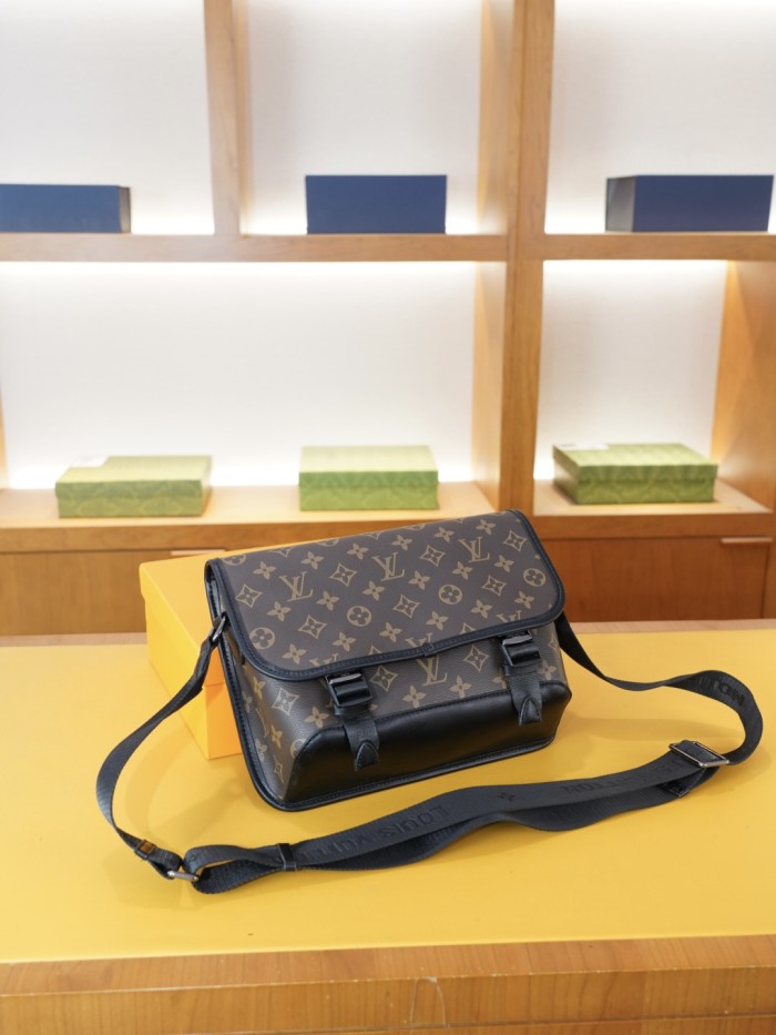 完売必至 ★ ルイヴィトン ショルダーバッグ 偽物