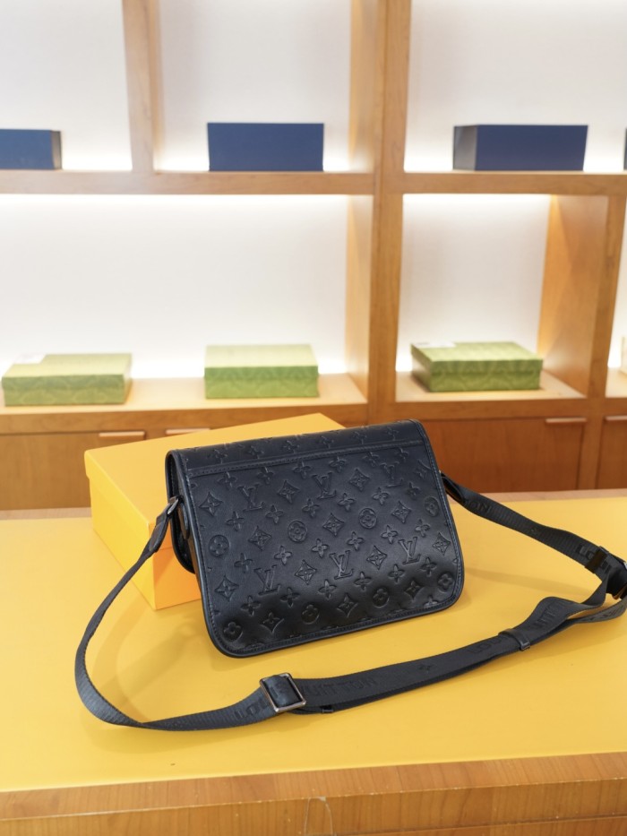 日本未入荷 ルイヴィトン ショルダーバッグ コピー