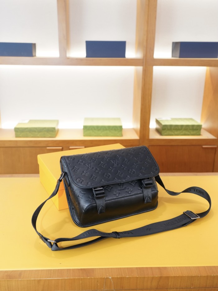 日本未入荷 ルイヴィトン ショルダーバッグ コピー