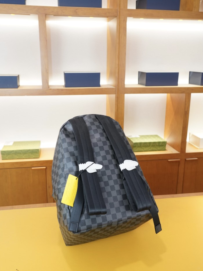 注目アイテム☆ ルイヴィトン バックパック 偽物