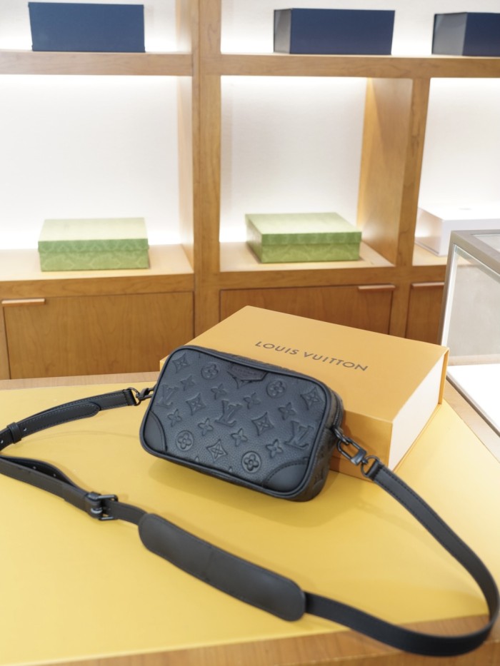 完売必至 ルイヴィトン ショルダーバッグ 偽物