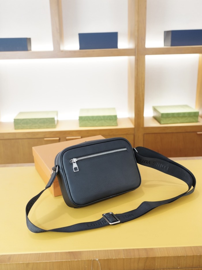 【限定カラー】ルイヴィトン ショルダーバッグ 偽物