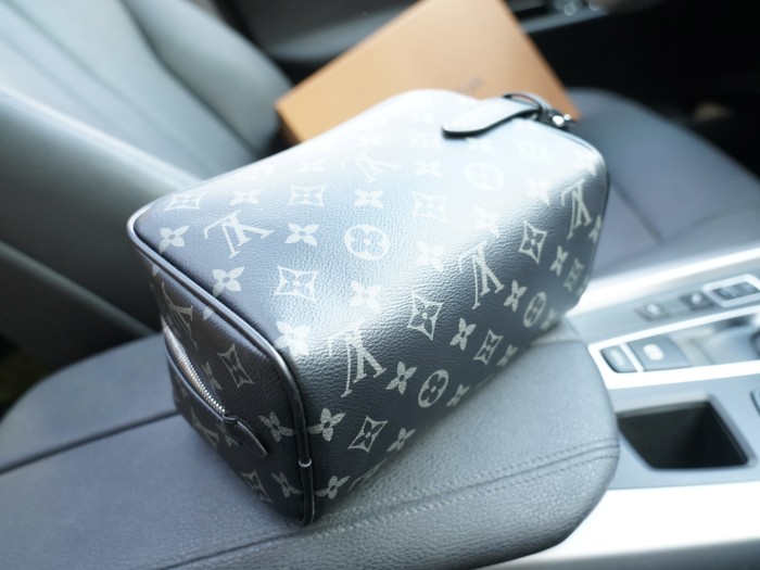 目を惹くカラー ルイヴィトン クラッチバッグ スーパーコピー