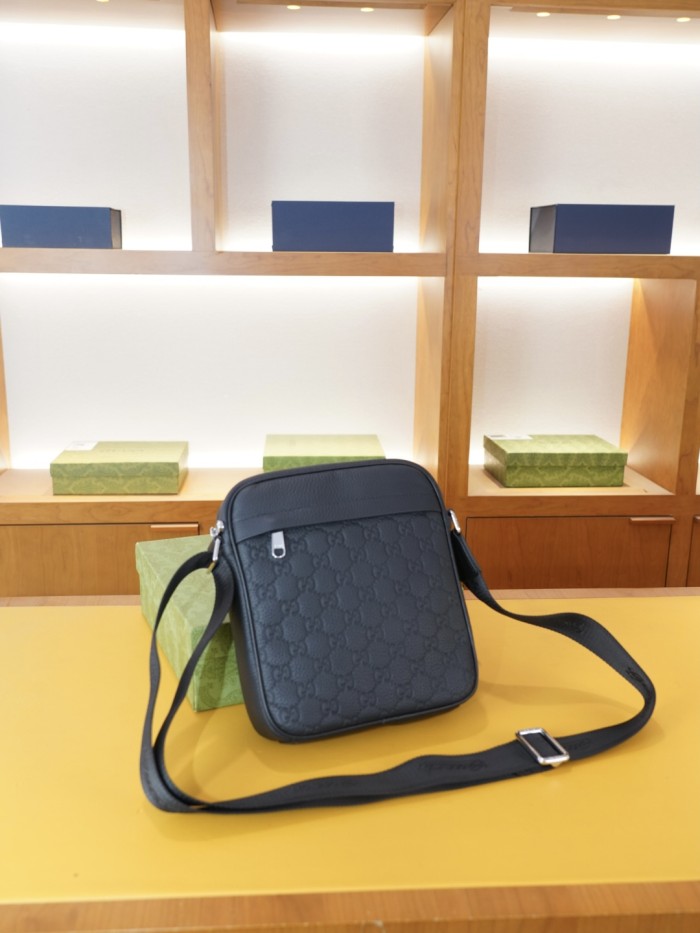 送料込 グッチ ショルダーバッグ コピー