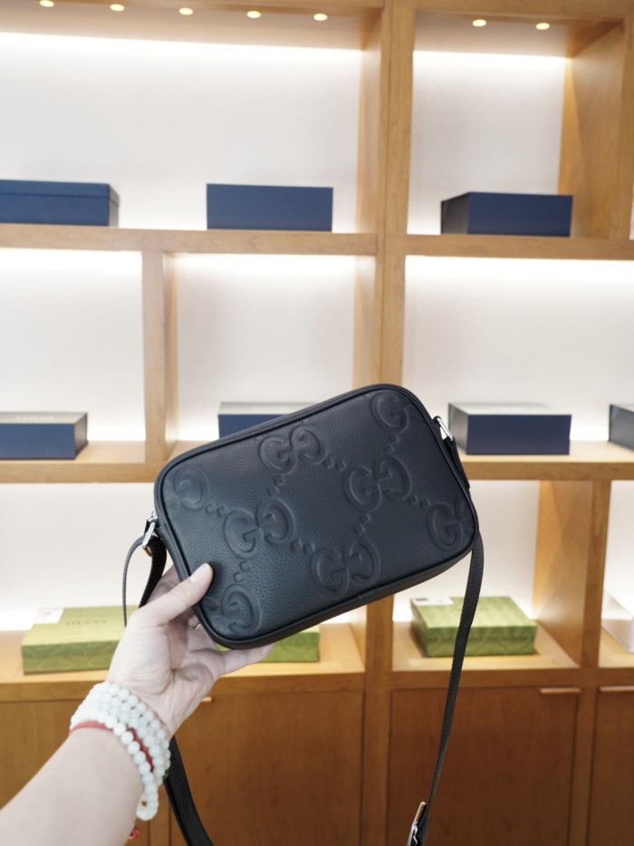 《人気★》グッチ ショルダーバッグ 偽物