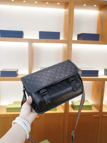 完売必至 グッチ ショルダーバッグ スーパーコピー