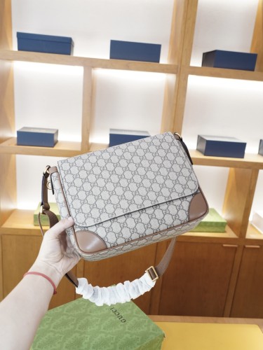 超希少！グッチ ショルダーバッグ 偽物