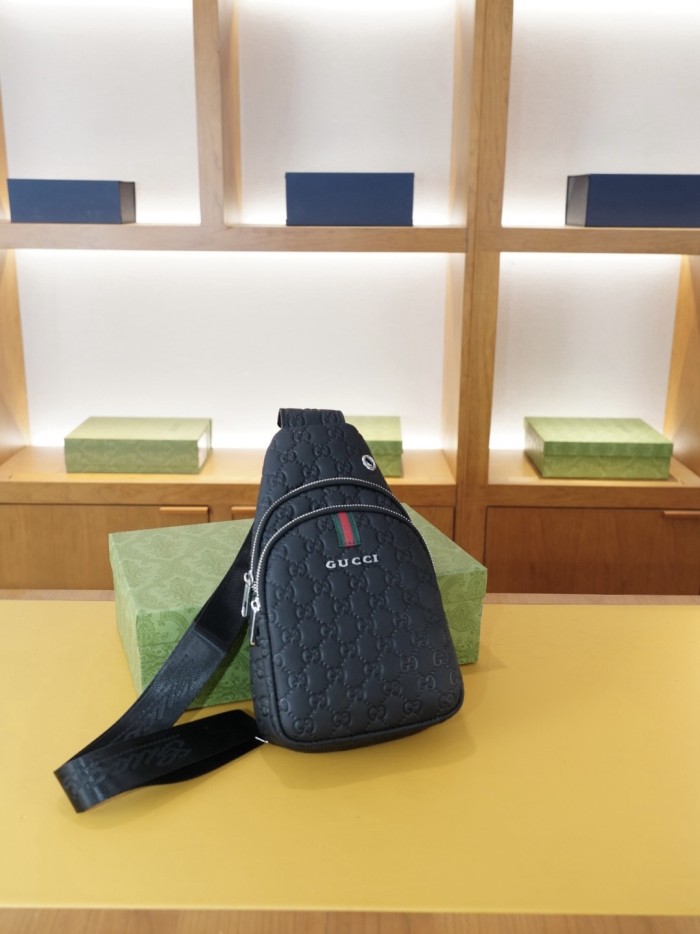 目を惹くカラー グッチ ボディバッグ コピー