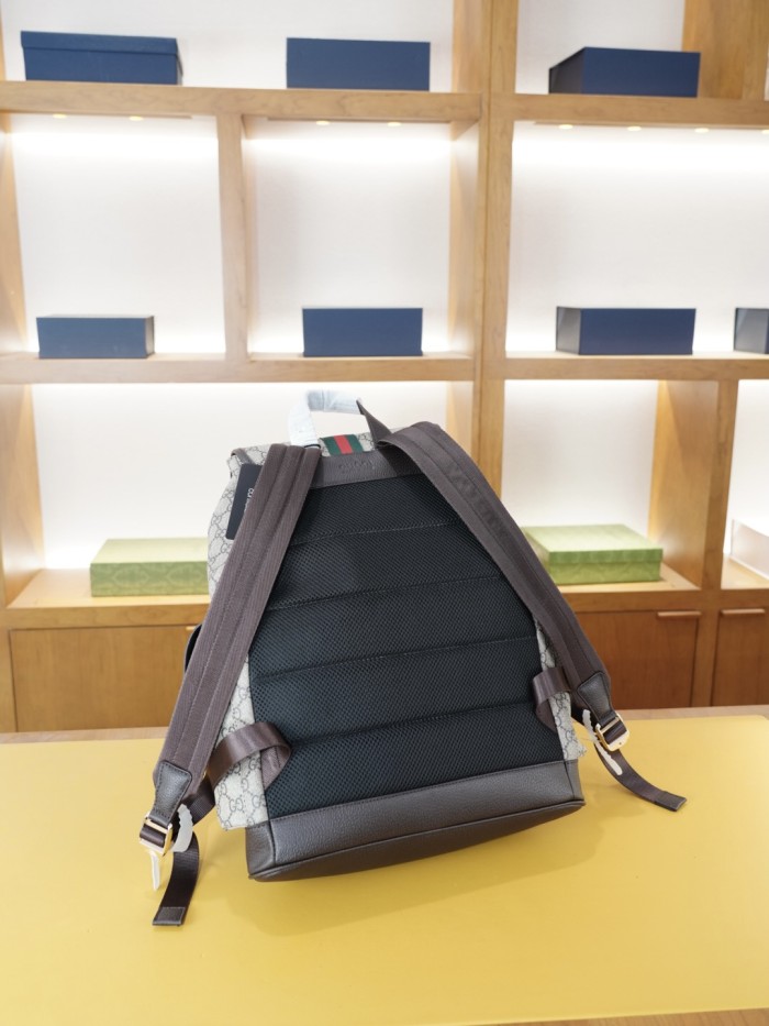 日本未入荷 グッチ バックパック 偽物