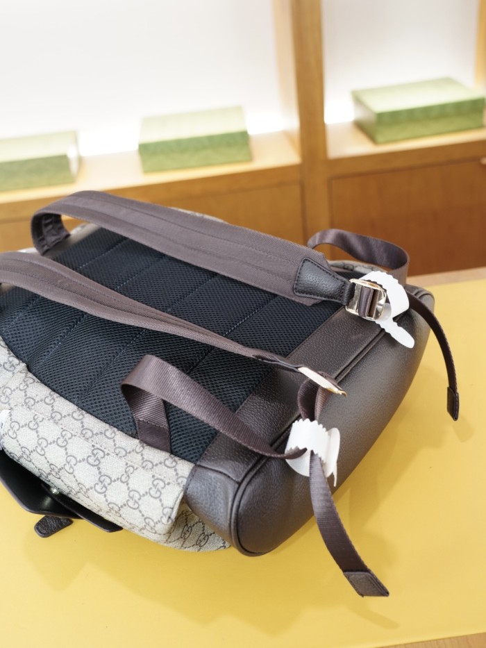 日本未入荷 グッチ バックパック 偽物