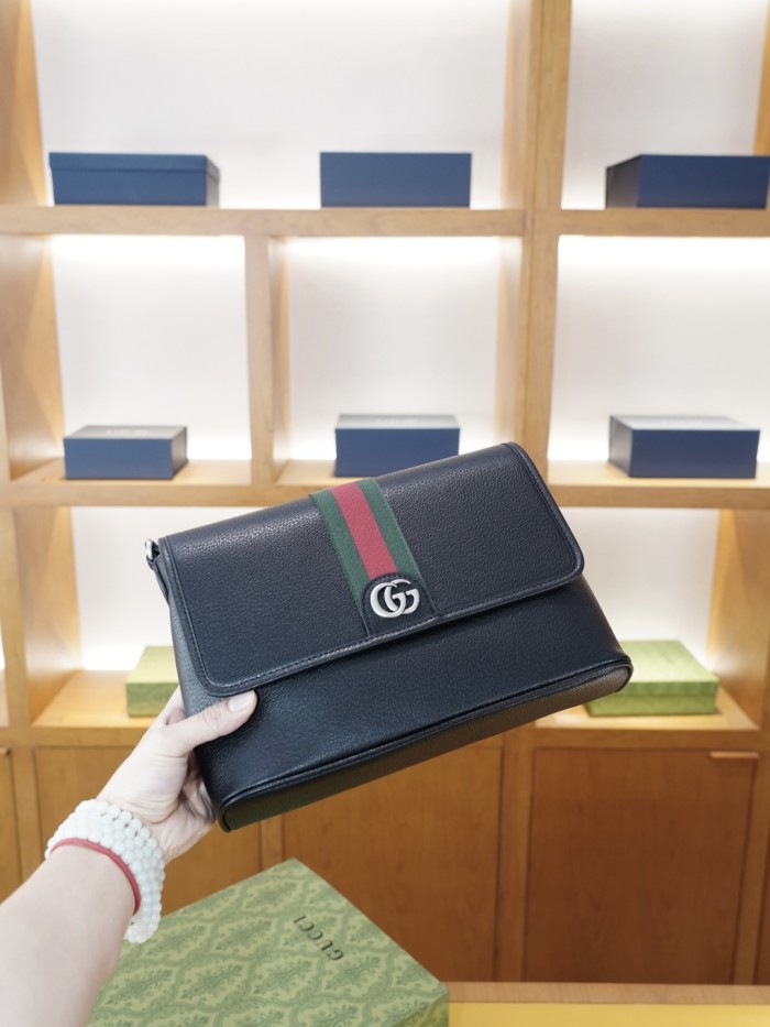 激安価格！グッチ ショルダーバッグ 偽物