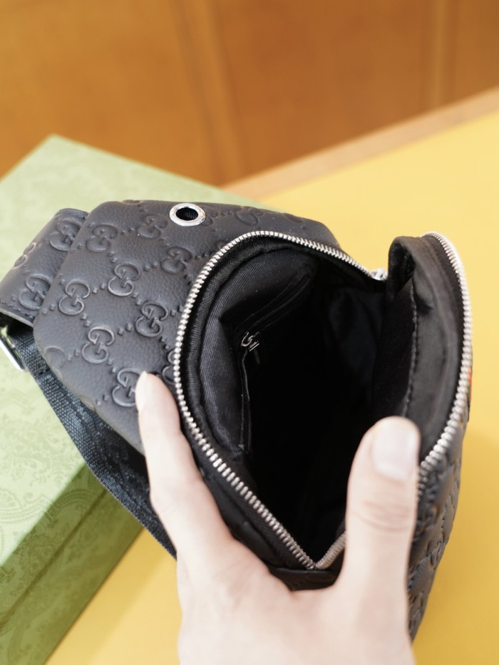 目を惹くカラー グッチ ボディバッグ コピー