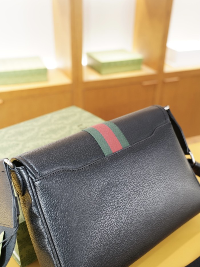 激安価格！グッチ ショルダーバッグ 偽物