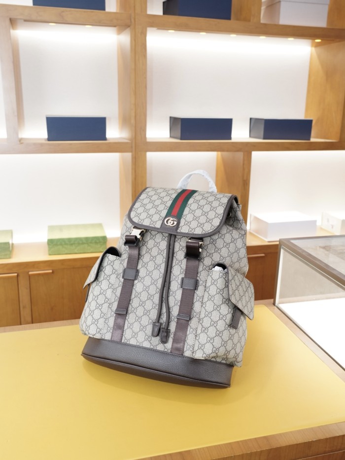 日本未入荷 グッチ バックパック 偽物