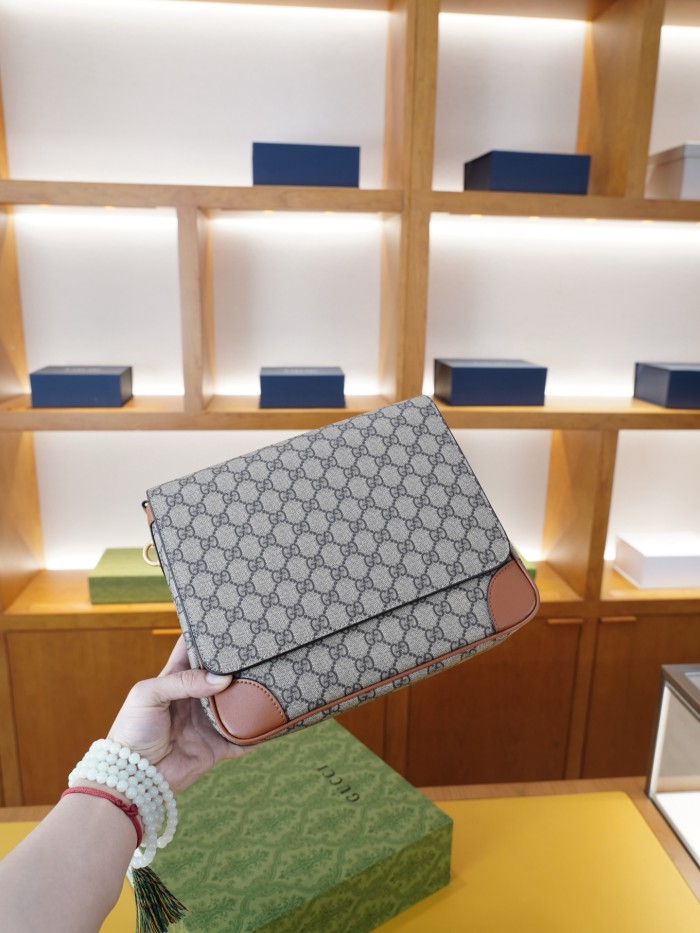 送料込 グッチ ショルダーバッグ コピー