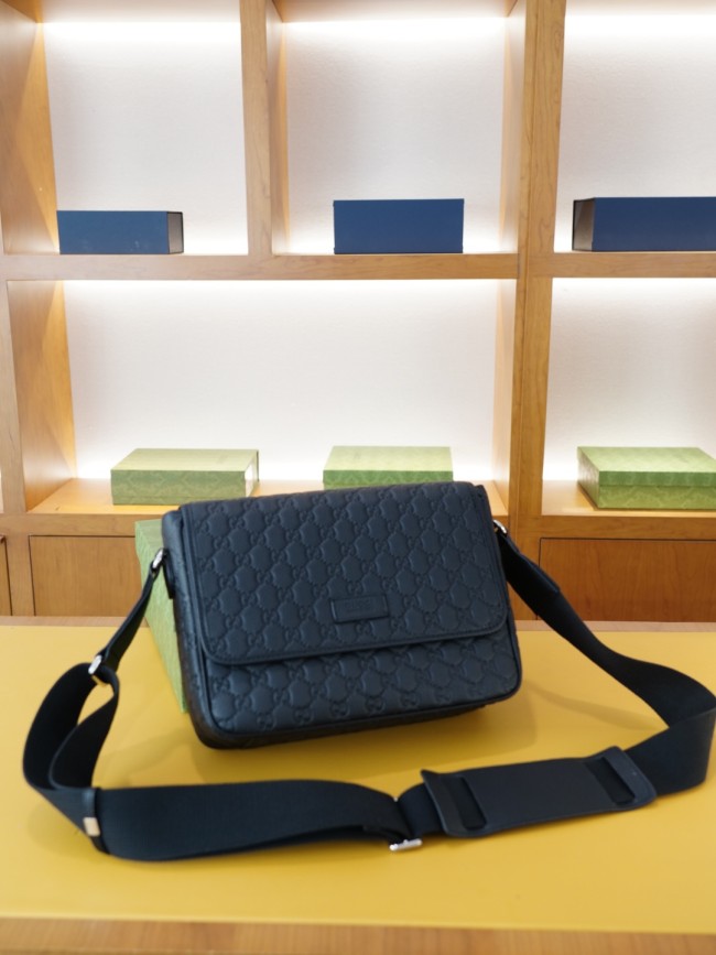 入手困難品！グッチ ショルダーバッグ 偽物
