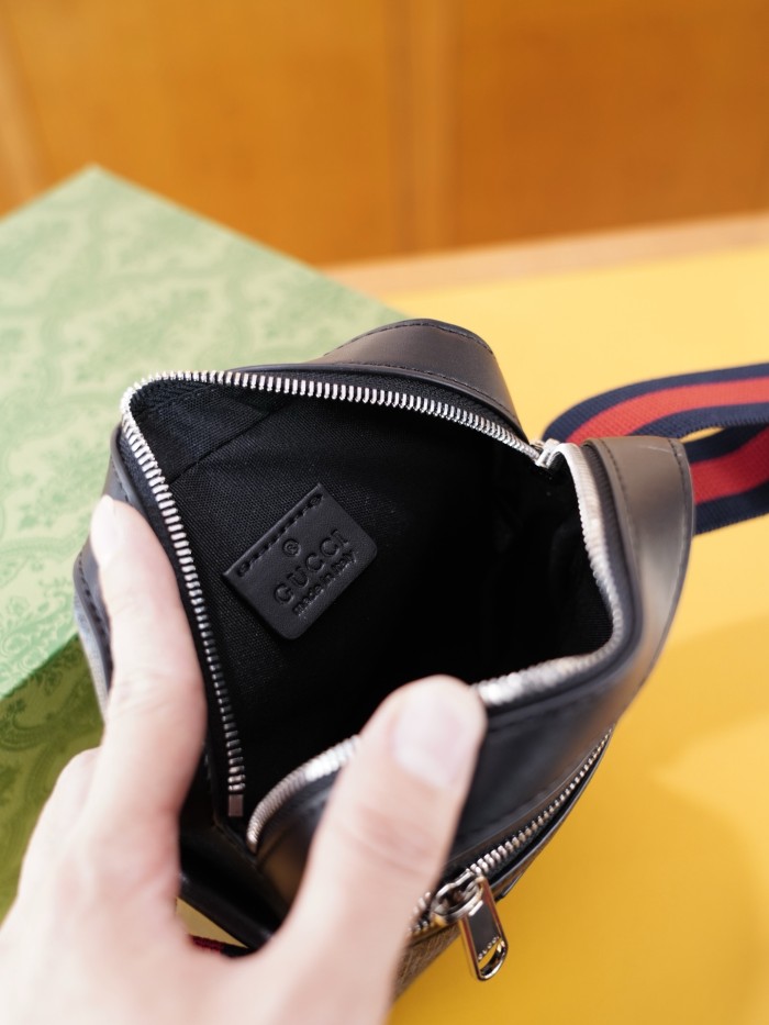 超希少！グッチ ショルダーバッグ 偽物