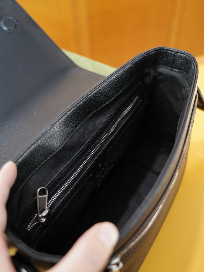 入手困難品！グッチ ショルダーバッグ コピー
