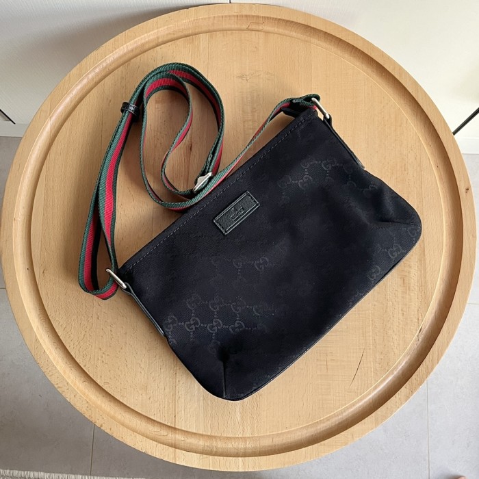 使い勝手良し グッチ ショルダーバッグ スーパーコピー