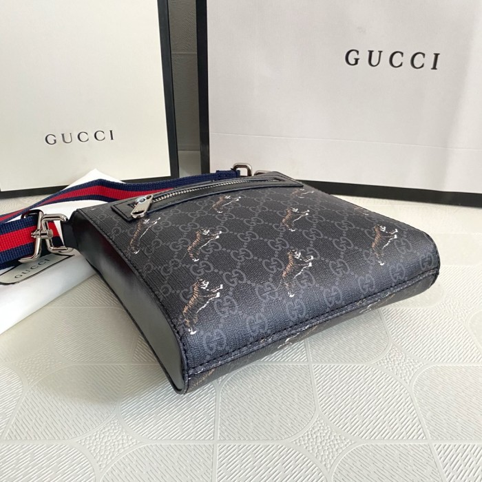 超希少！グッチ ショルダーバッグ 偽物
