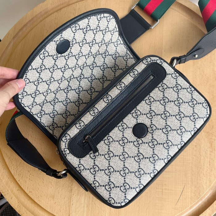 新色登場☆ グッチ ショルダーバッグ 偽物