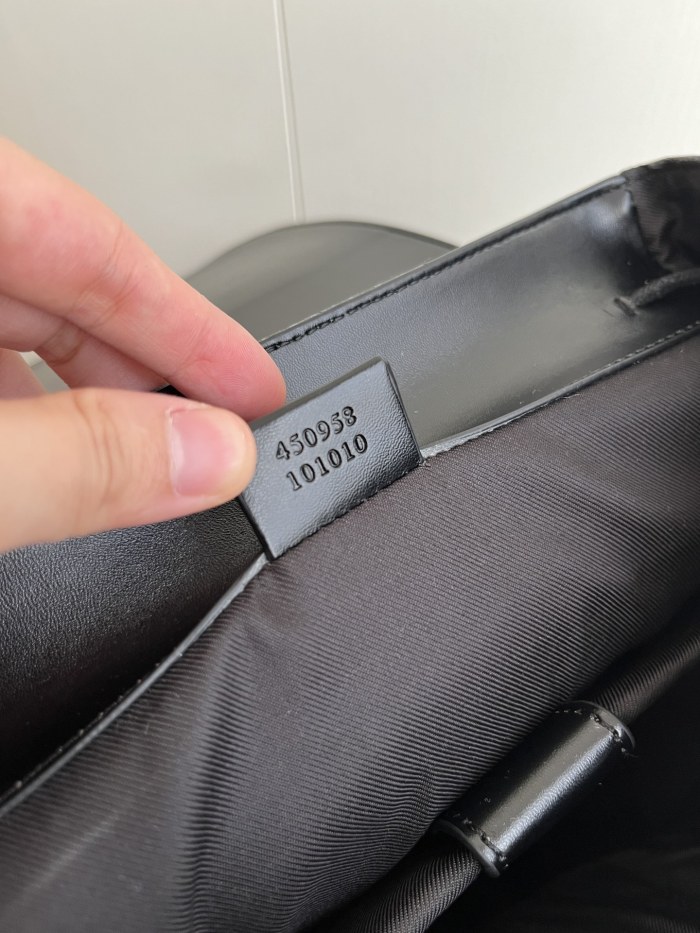 使い勝手良 グッチ バックパック コピー