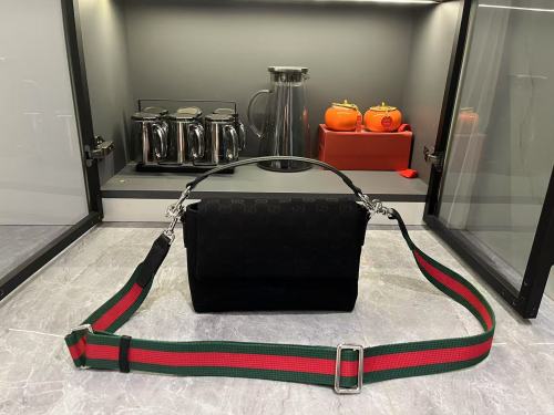 目を惹くカラー グッチ ショルダーバッグ コピー