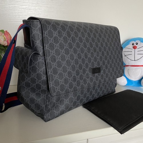 日本未入荷 グッチ ショルダーバッグ 偽物