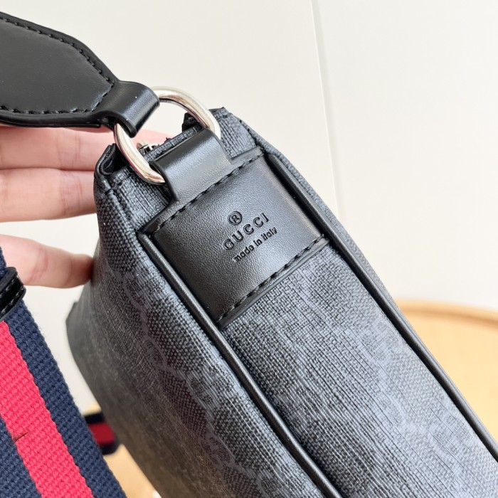 入手困難！グッチ ショルダーバッグ 偽物