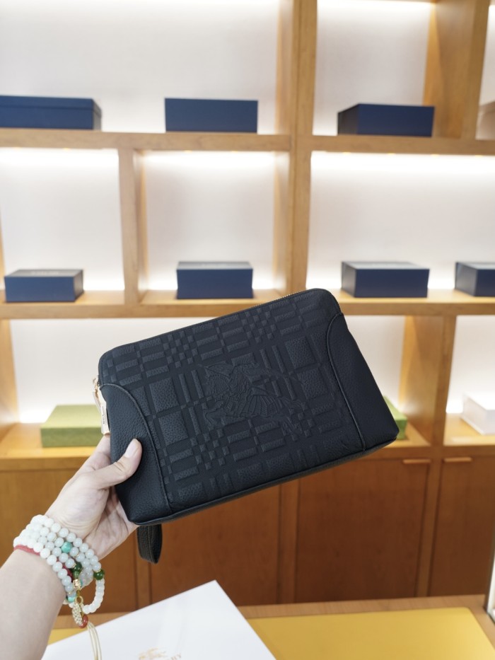完売必至 ★ バーバリー クラッチバッグ コピー