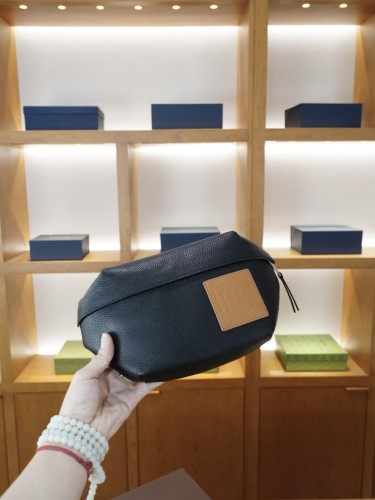 日本未入荷 バーバリー ウエストポーチ▪ボディバッグ スーパーコピー