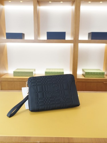 完売必至 ★ バーバリー クラッチバッグ コピー