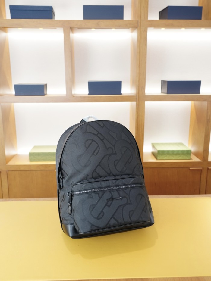 完売必至 バーバリー バックパック コピー
