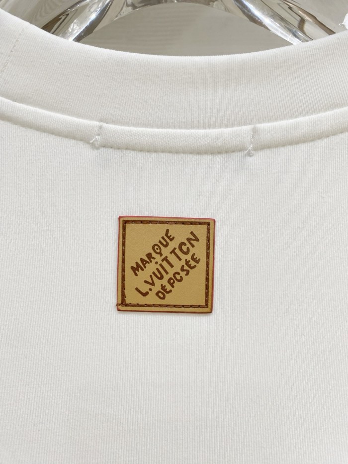 新色登場☆ 2027 ルイヴィトン 新作 長袖Tシャツ 偽物