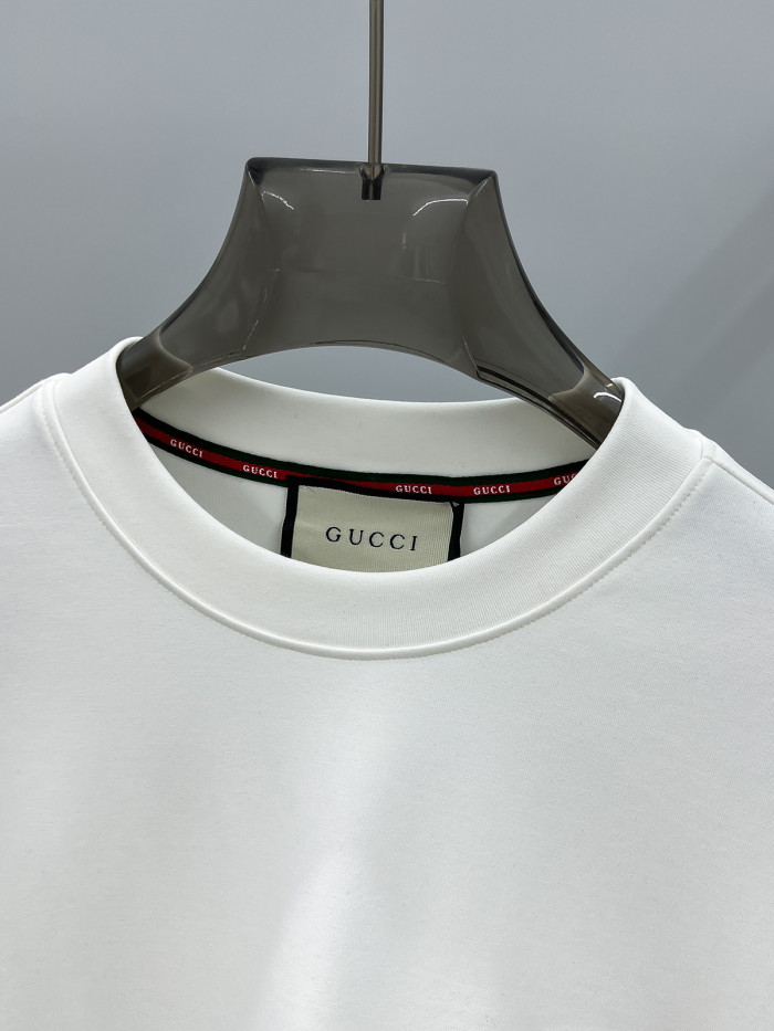 世界中で大人気♪ 2027 グッチ 新作 長袖Tシャツ 偽物